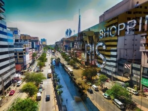 Shopping Paris no Paraguai visto de cima na Black Friday 2020