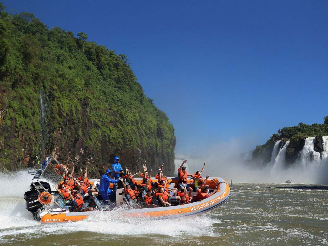 Uma aventura pelo Macuco Safari