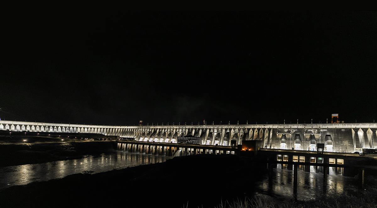 Itaipu Iluminada Foz do Iguaçu