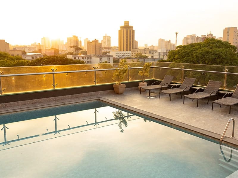 piscina-panoramica-hotel-del-rey